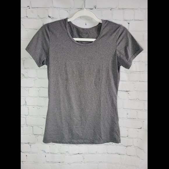 Grey "dry fit" style t-shirt - Picture 2 of 7
